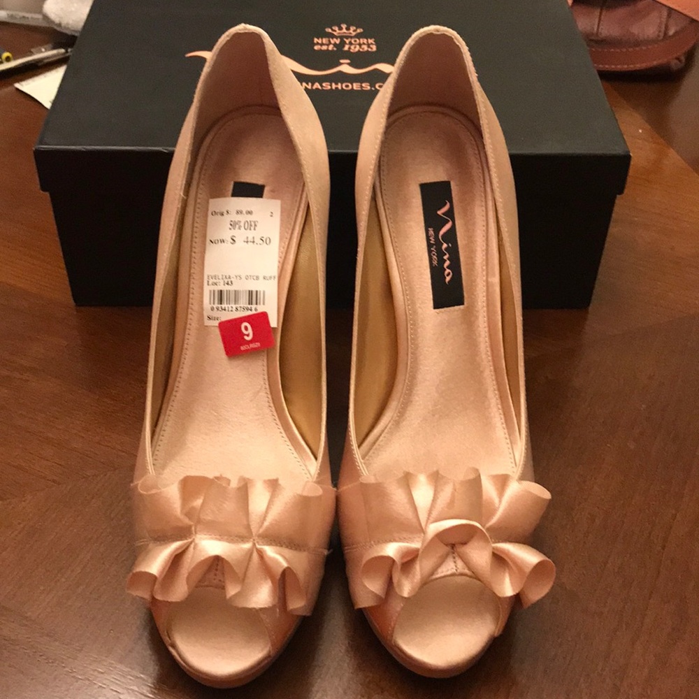 Nina Evelixa Gold Royal Satin Heels Brand New Sz 9